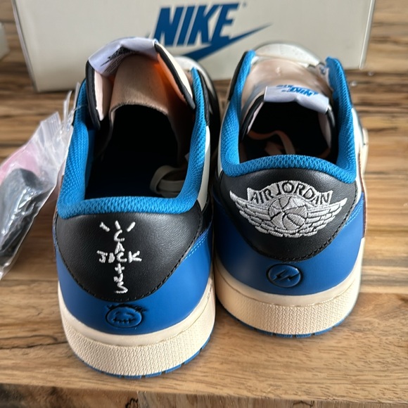Jordan 1 Low Travis Scott Fragment ua 1/1 brand new in box with multiple laces - Picture 5 of 11